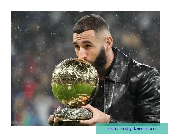 本泽马射门方式多样，状态回暖展现竞争力增强趋势